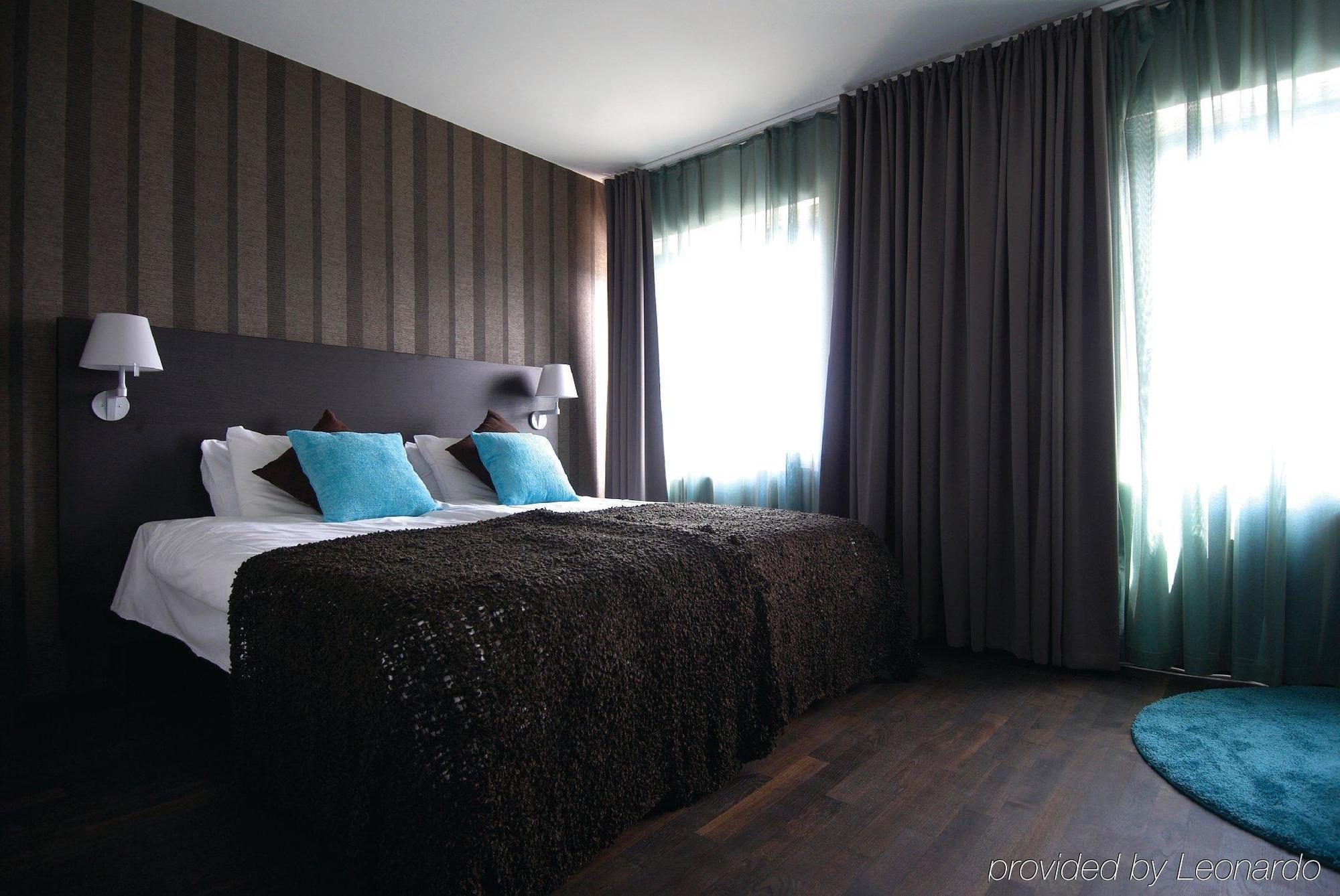 Four Monkeys Hotel Alesund Room photo